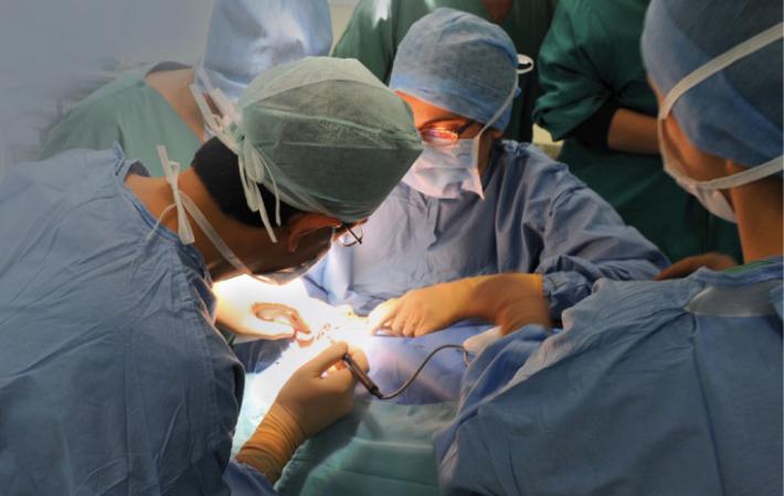 operaciya В Японии провели первую пересадку сетчатки глаза